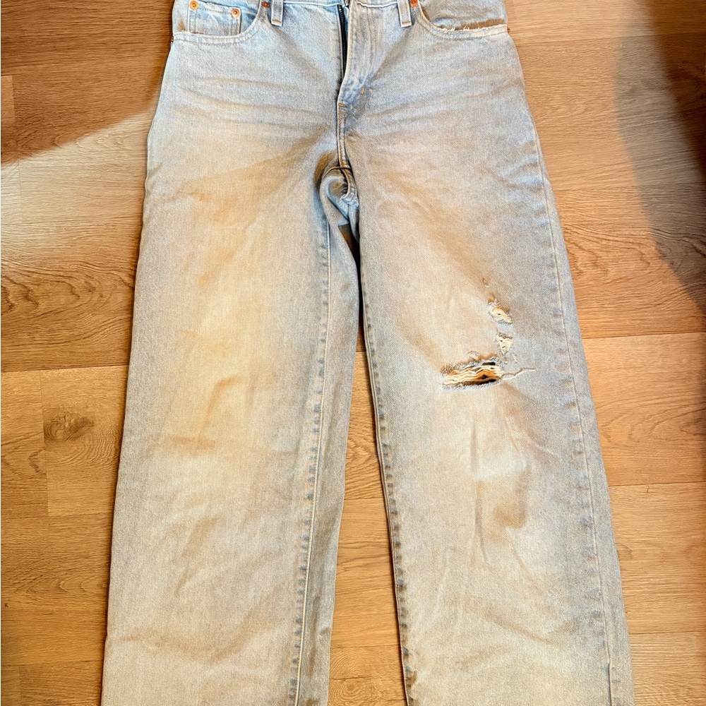 Levi’s Xtra Long straight light distressed denim